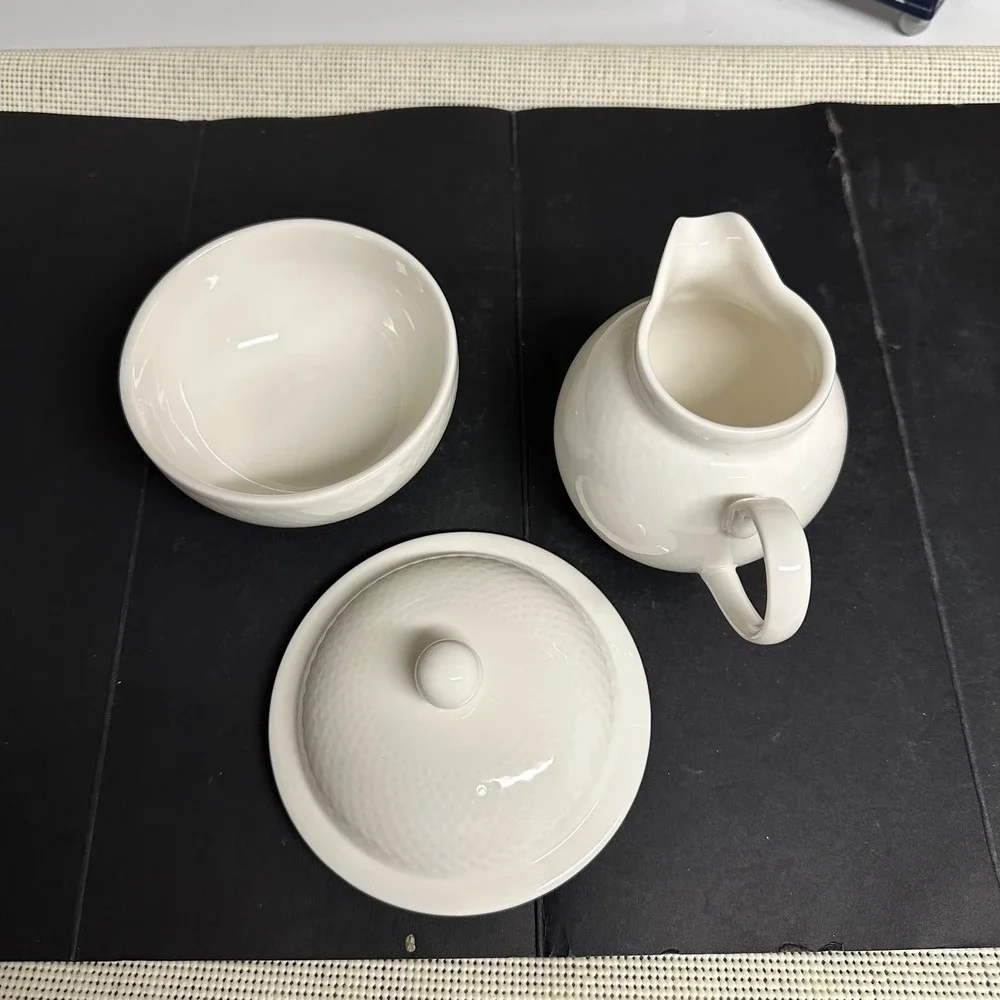 Villeroy & Boch Tipo White Creamer and Sugar Bowl w/ Lid set Porcelain NEW